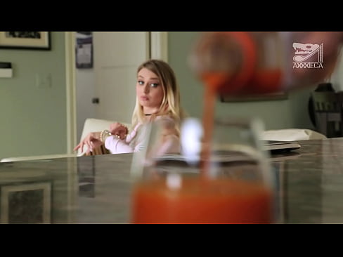 ❤️ Böyük döşlər və sıx pussy ilə isti qız itirəndən xoruz alır, lakin çox çətin olur ️ Keyfiyyətli seks bizdə ﹏