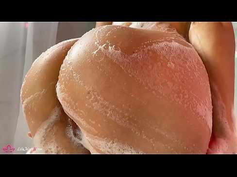 ❤️ Brunette, Duşda Güclü Orgazm Vermək üçün Vibratorla Pişiyi Mastürbasyon Etdirir ️ Keyfiyyətli seks bizdə ﹏